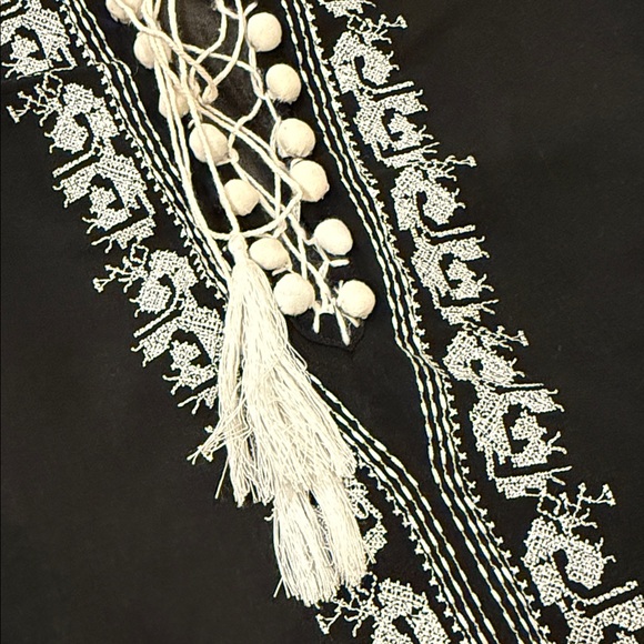 BCBGMAXAZARIA Embroidered Lace Up Neck Tunic Top - Picture 8 of 8